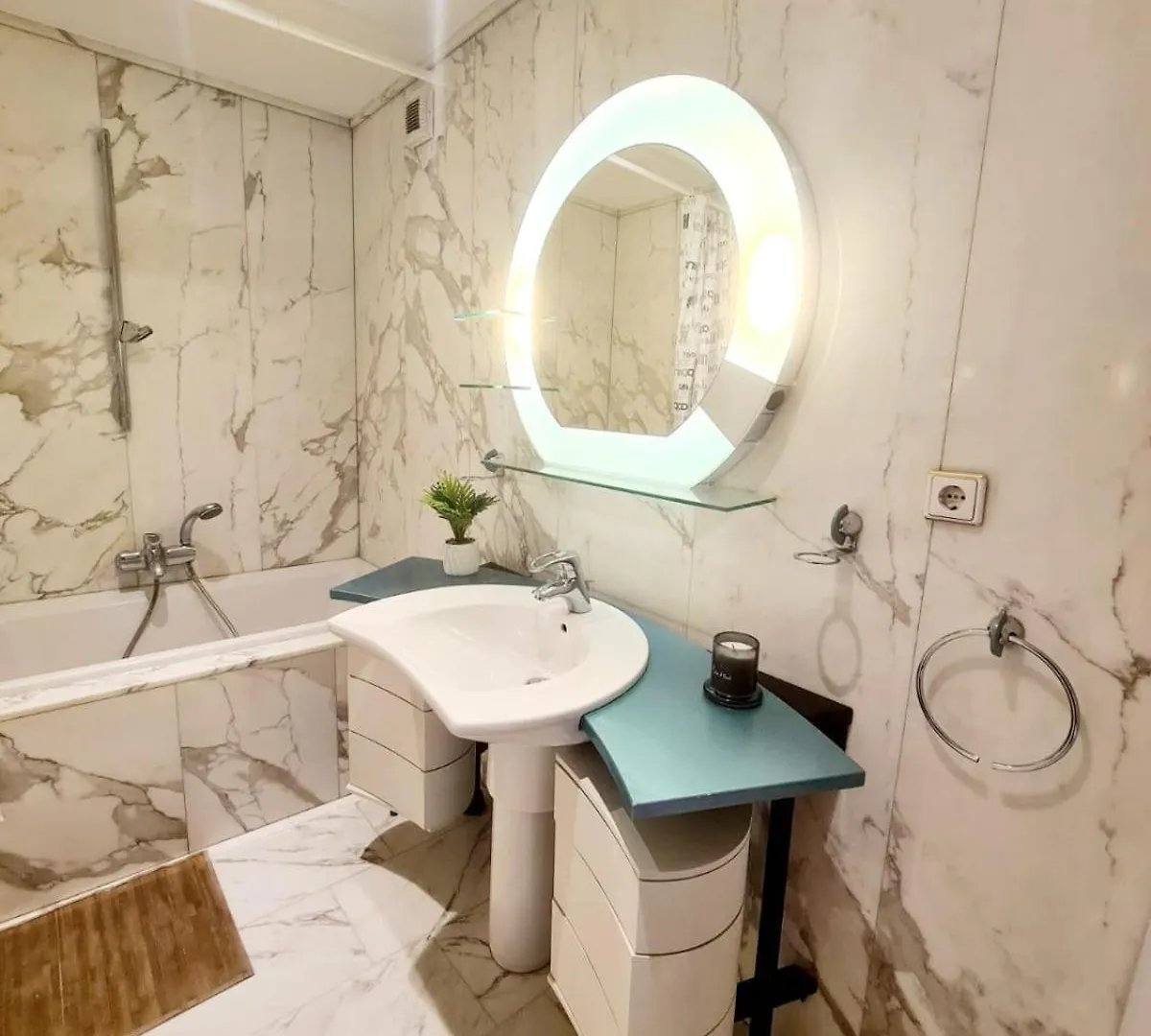 Ideal 1 Bedroom Apartment Close To The Train Station Luxembourg